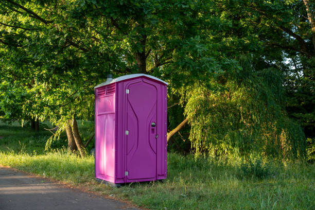 Best Luxury portable toilet rental  in Neodesha, KS